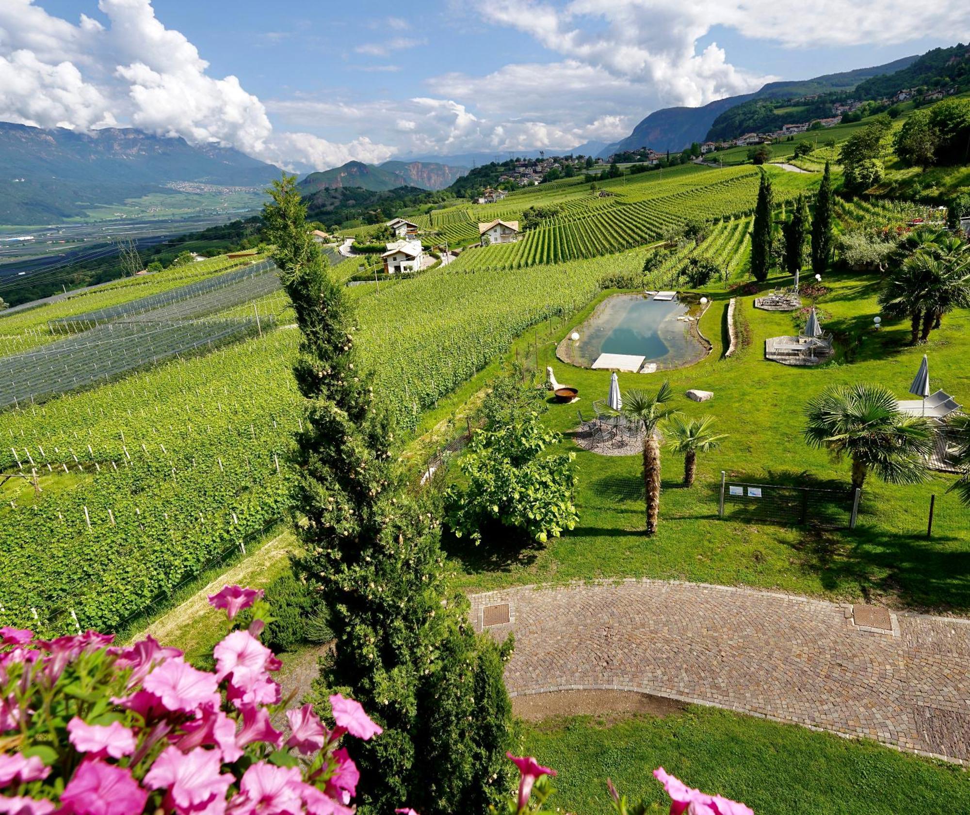 Burgunderhof Villa Montagna Buitenkant foto